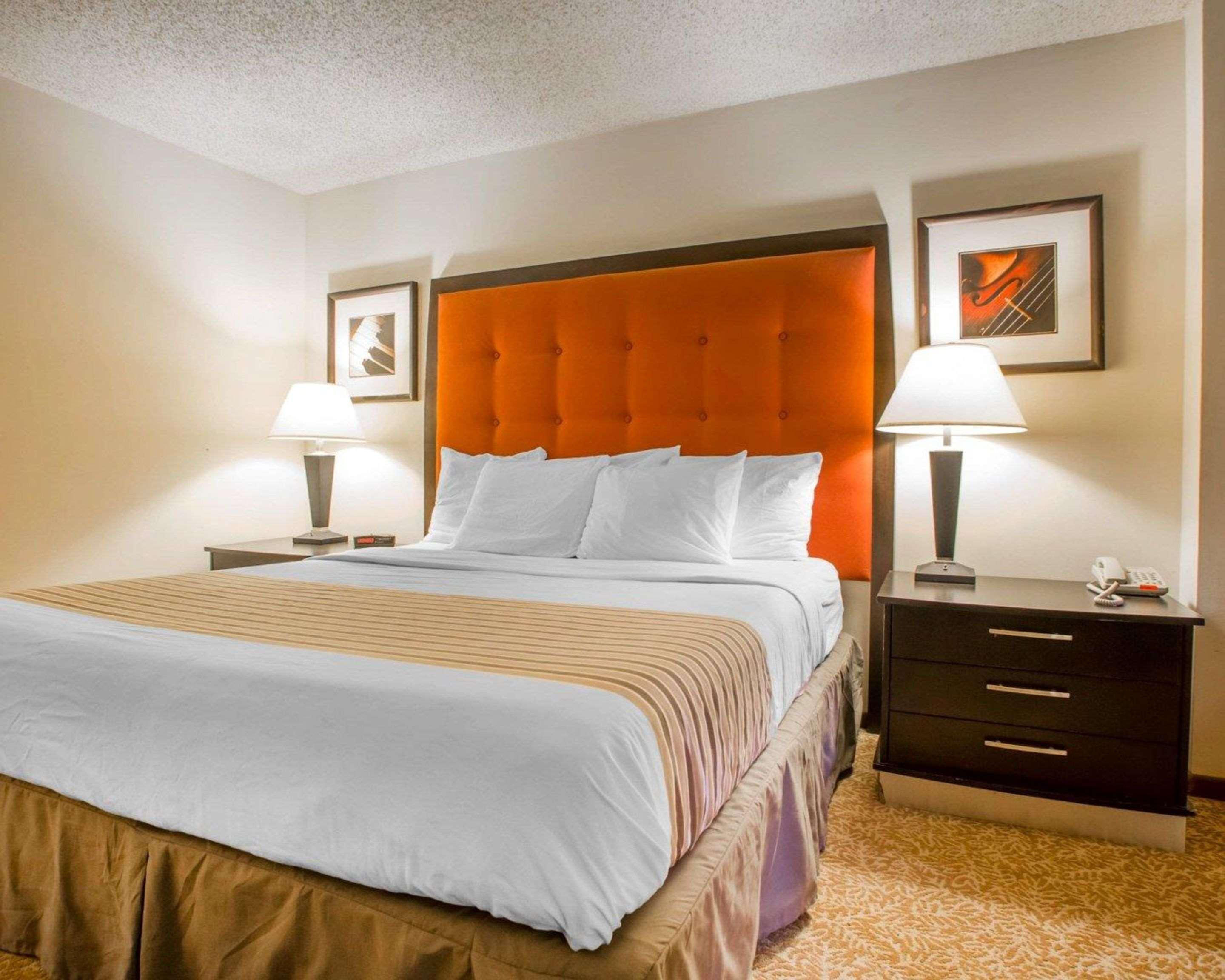 University Inn & Suites Stevens Point Εξωτερικό φωτογραφία