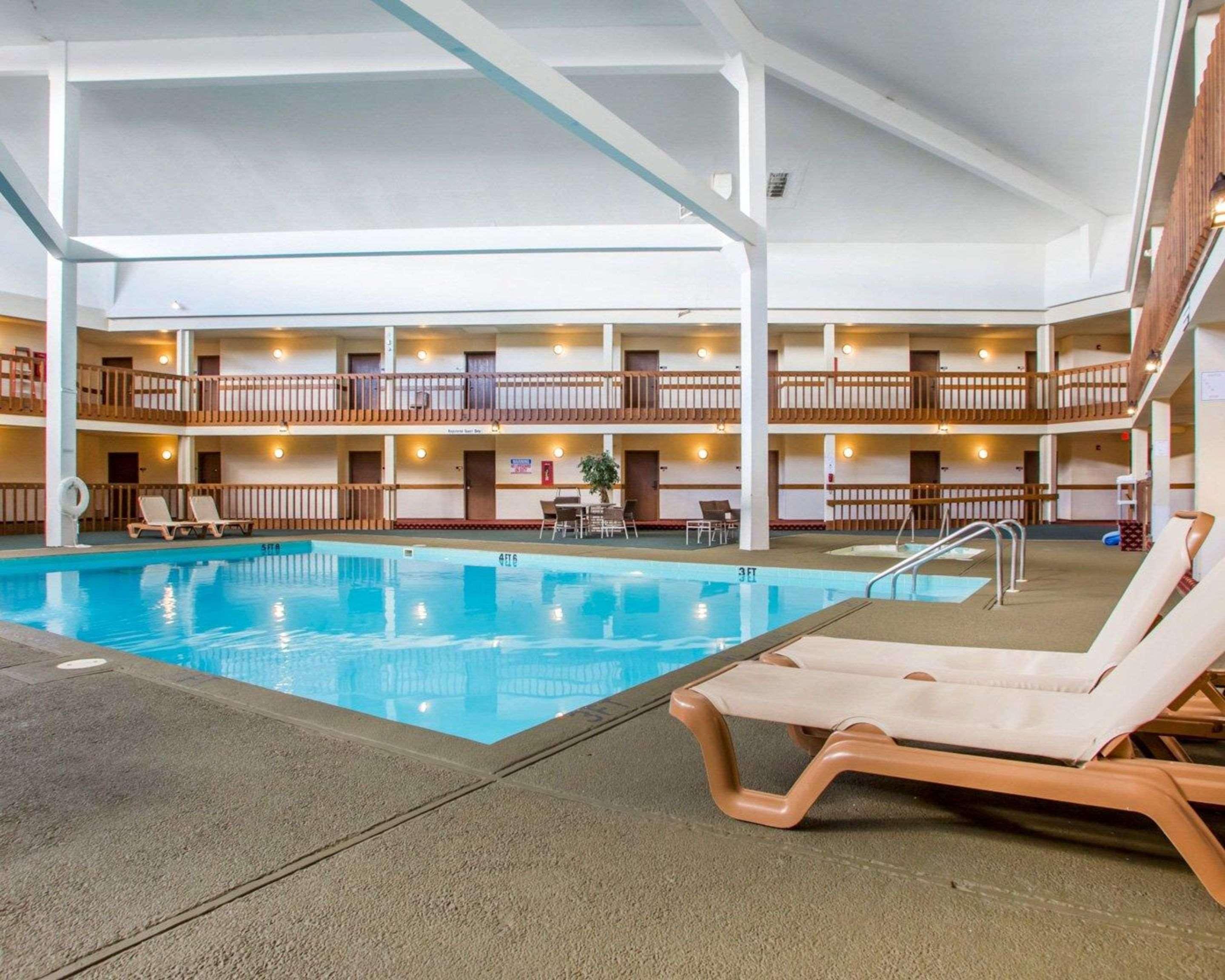 University Inn & Suites Stevens Point Εξωτερικό φωτογραφία