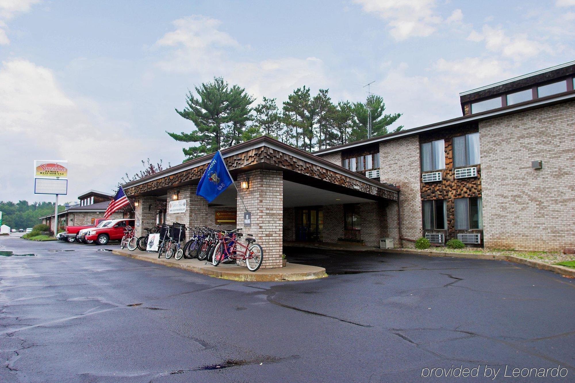 University Inn & Suites Stevens Point Εξωτερικό φωτογραφία