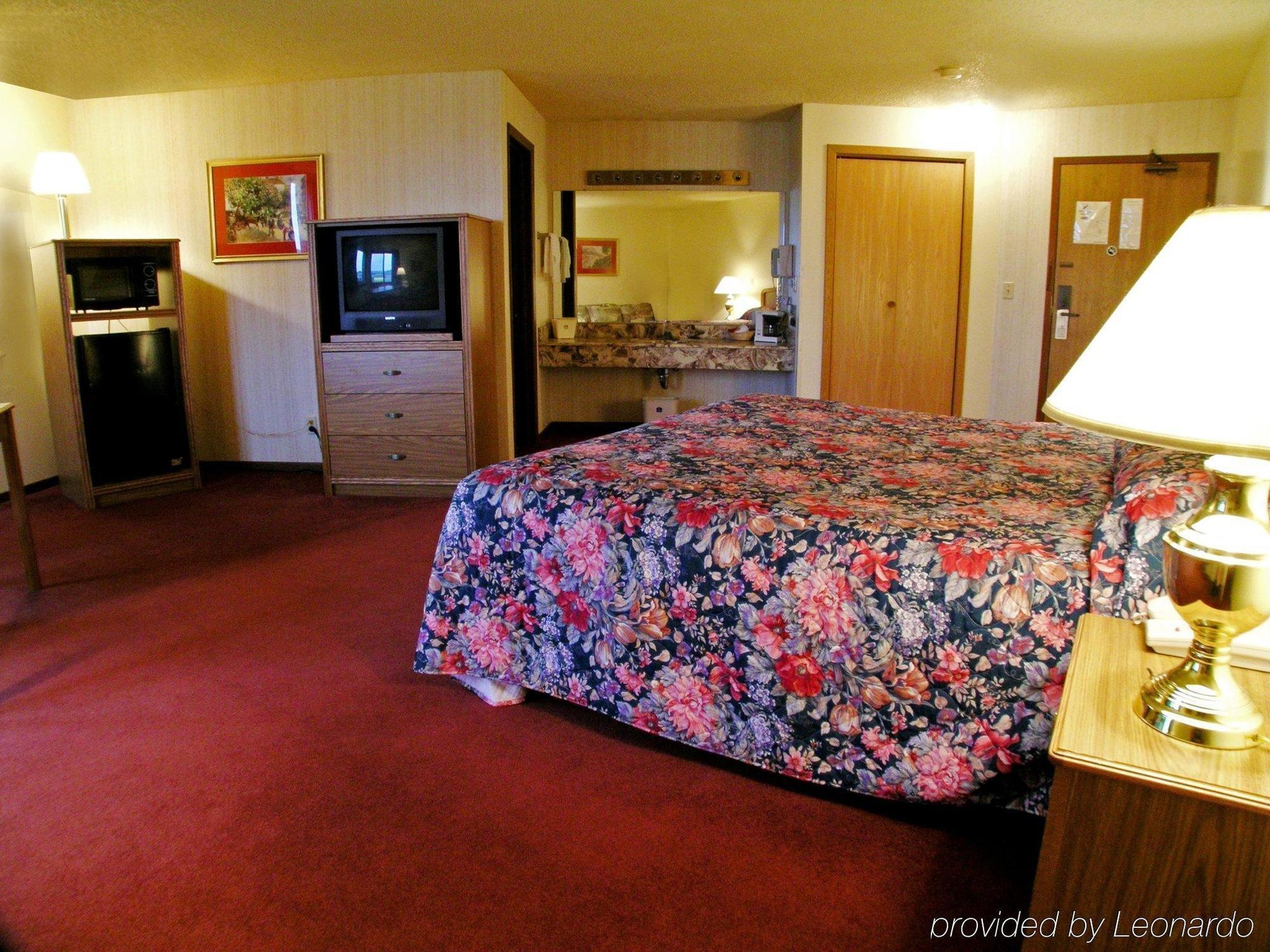 University Inn & Suites Stevens Point Εξωτερικό φωτογραφία