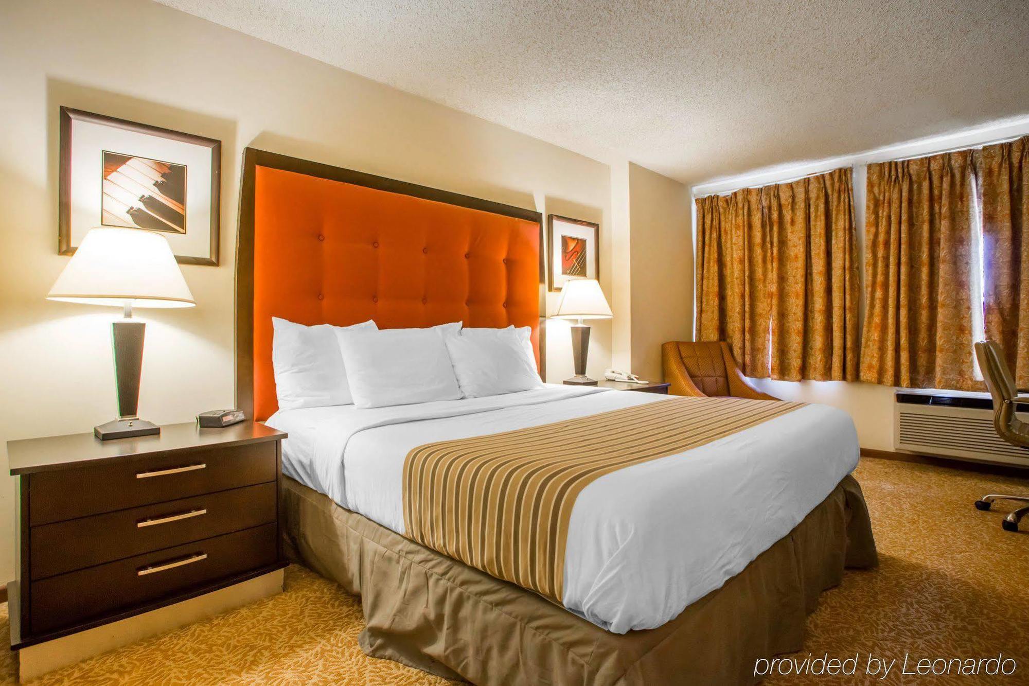 University Inn & Suites Stevens Point Εξωτερικό φωτογραφία