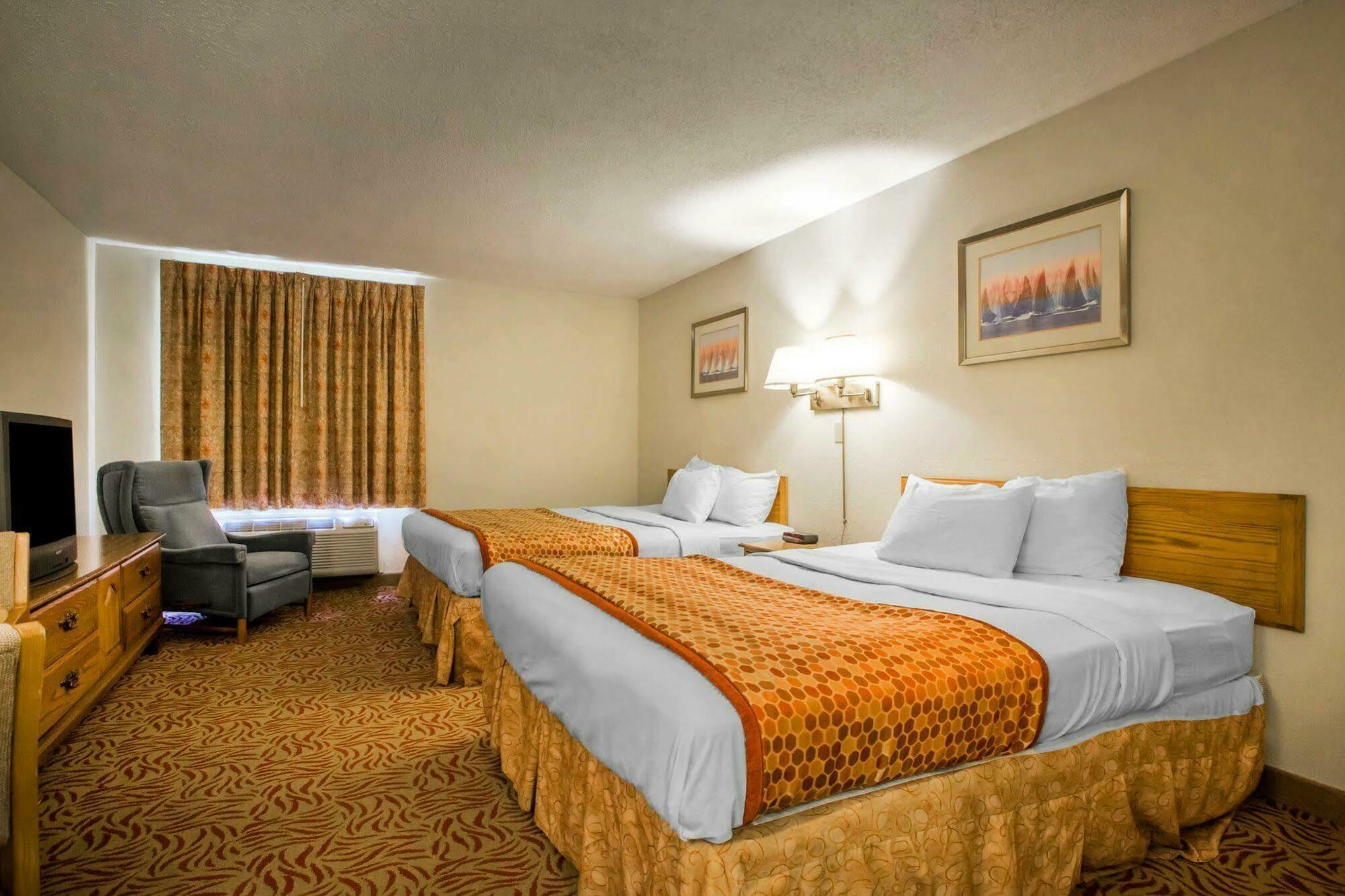 University Inn & Suites Stevens Point Εξωτερικό φωτογραφία
